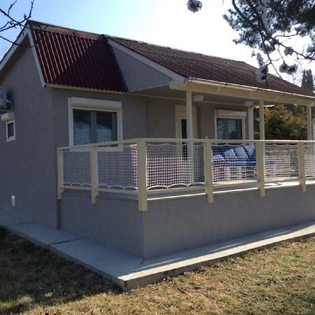 Szegfu Apartmanhaz Villa Balatonfůzfő Eksteriør billede