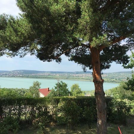Szegfu Apartmanhaz Villa Balatonfůzfő Eksteriør billede