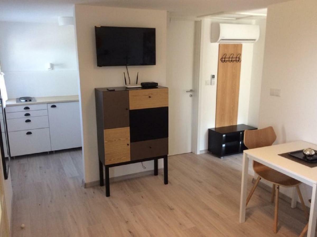 Szegfu Apartmanhaz Villa Balatonfůzfő Eksteriør billede